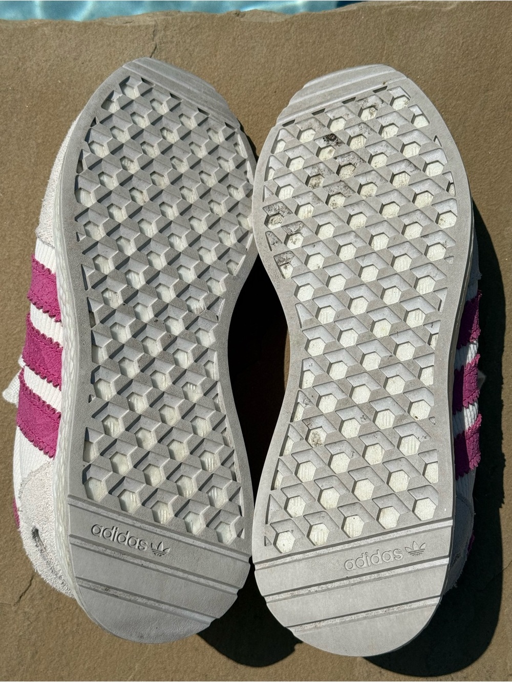 Women’s adidas athletic shoes - Picture 5 of 10